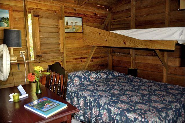 Secret Cabins At Firefly Beach Cottage Негрил Екстериор снимка